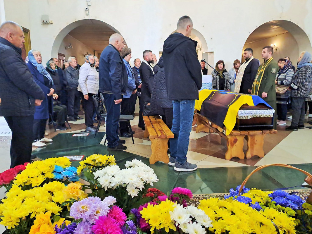 Через рік після загибелі: на Волині попрощалися з воїном Дмитром Бештою. Фото