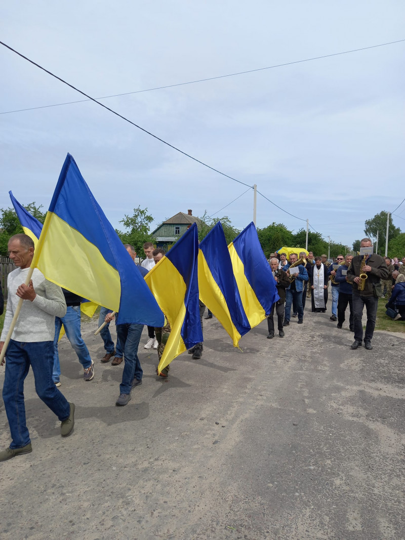 Загинув понад 2 місяці тому: на Волині поховали 24-річного Героя Владислава Богомаза. Фото