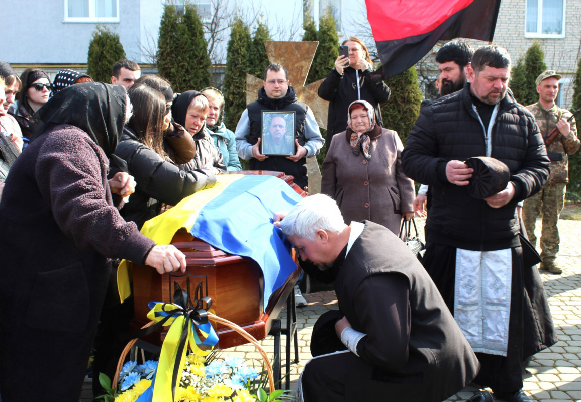 Вважався безвісти зниклим з грудня 2024 року: на Волинь на вічний спочинок повернувся Герой Володимир Сасовський