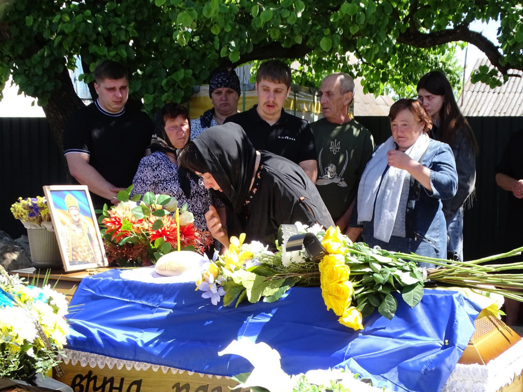 Загинув у Куп’янському районі внаслідок ворожого обстрілу: на Волині поховали Героя Олега Ковальчука