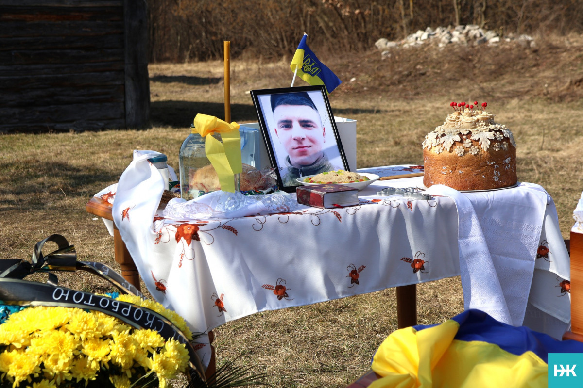 Війна забрала ще одне молоде життя: на Волині попрощалися із захисником Богданом Дідиком