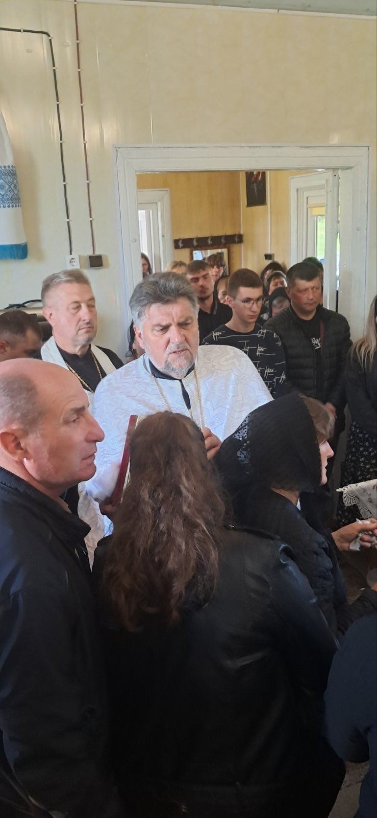 Безстрашно вибивав окупантів з української землі: на Волині поховали молодого Героя Романа Возняка