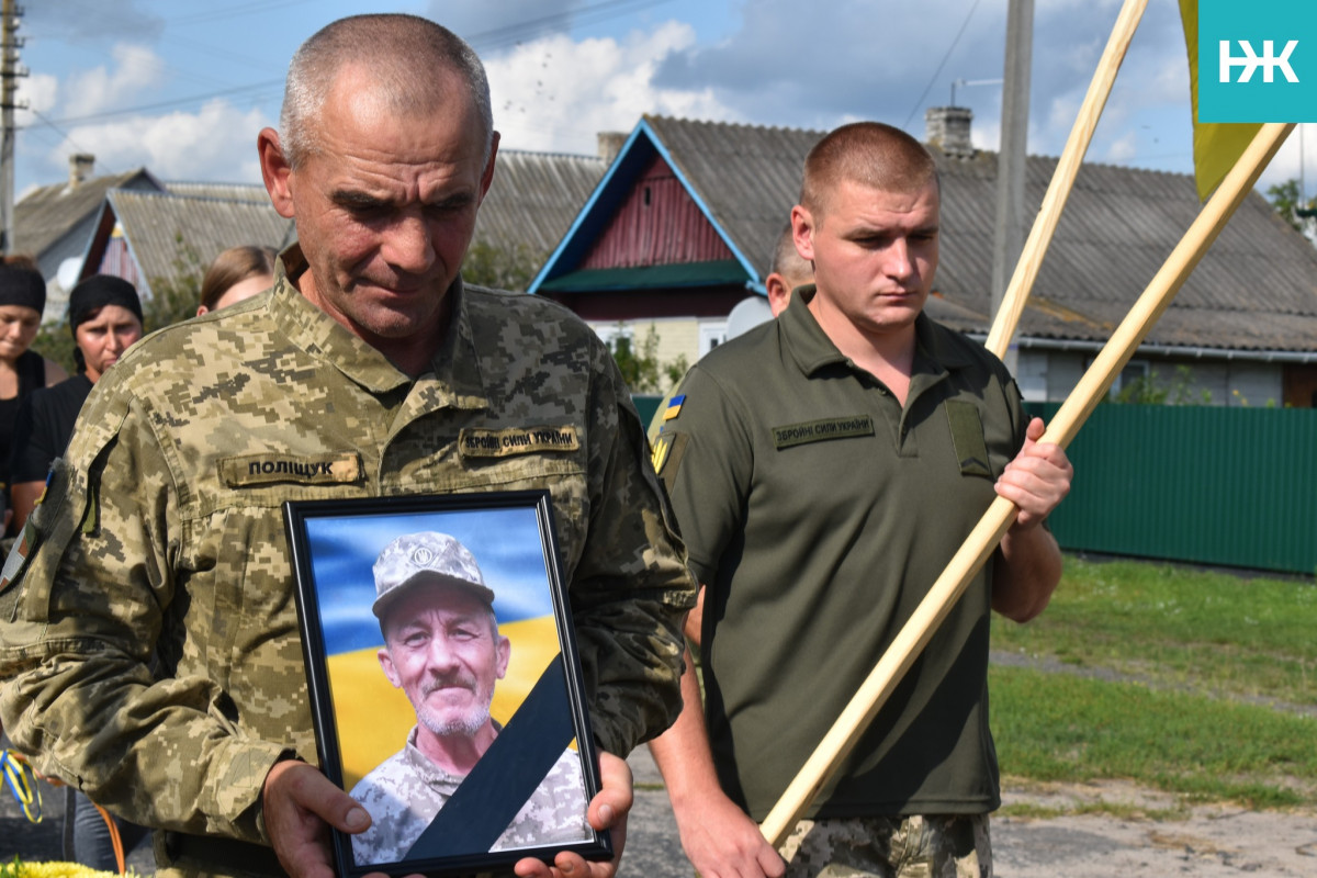 Волиняни провели в останню дорогу загиблого Героя з Волині Василя Маковського