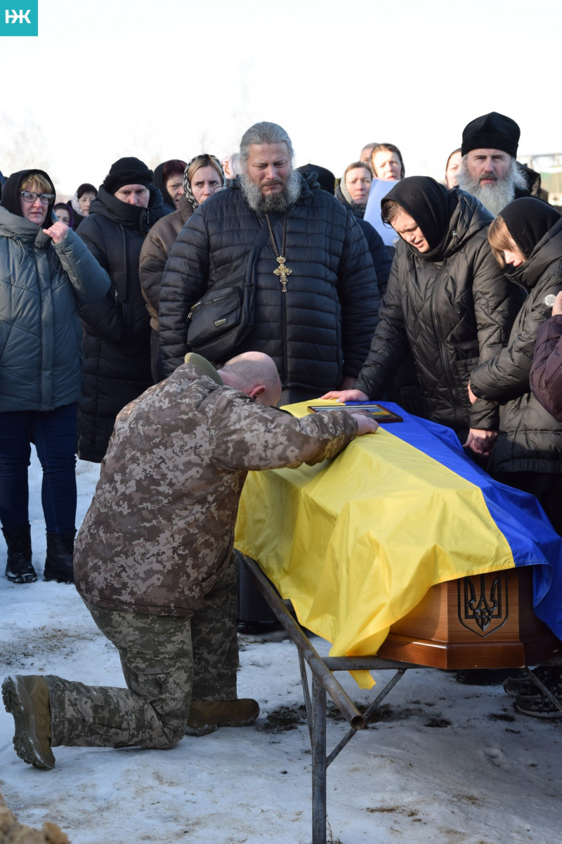 Осиротіли донечка і син: на Волині попрощалися із 43-річним Героєм Віктором Веремійчиком