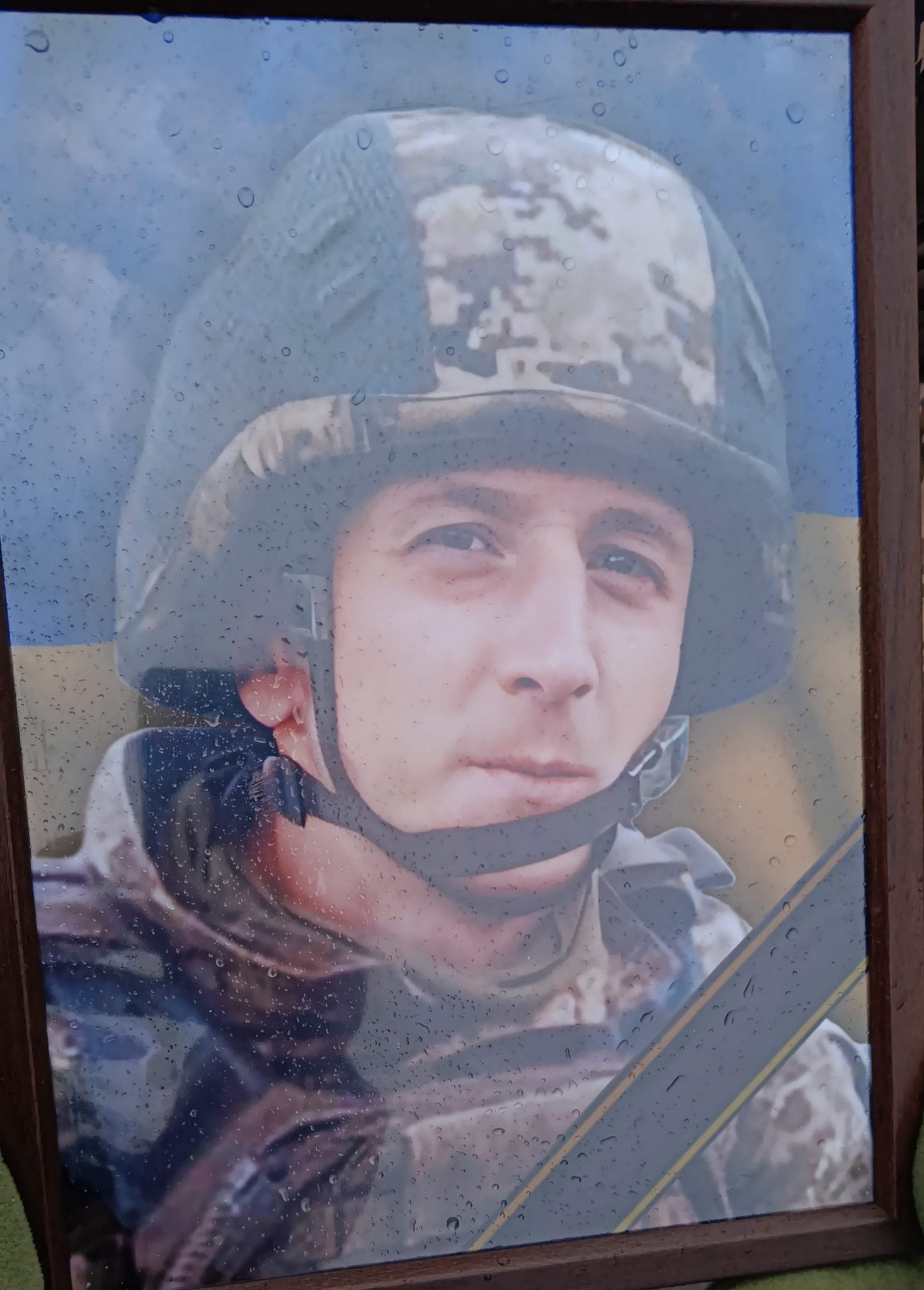 Трагічно загинув у ДТП: на Волині попрощалися із 32-річним захисником Едуардом Радчуком