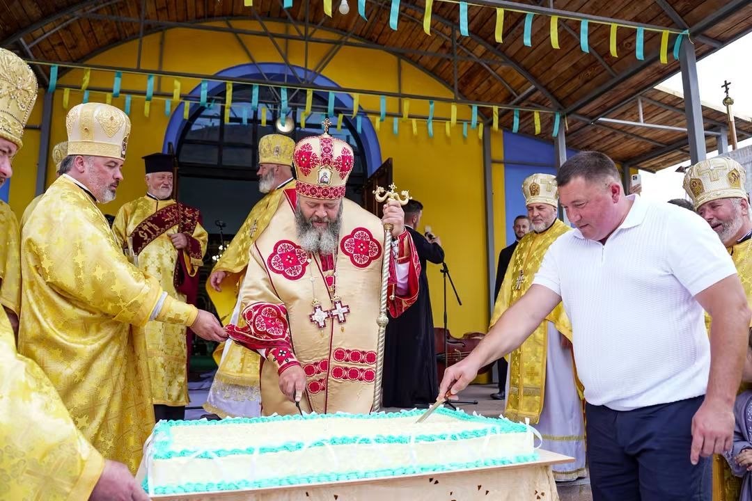 У місті на Волині відзначили 30-річчя Покровського собору: митрополит Михаїл очолив Літургію