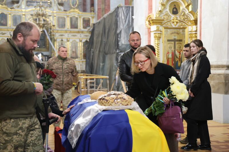 Загинув у вересні минулого року: у Луцьку попрощались з Героєм Дмитром Загурним
