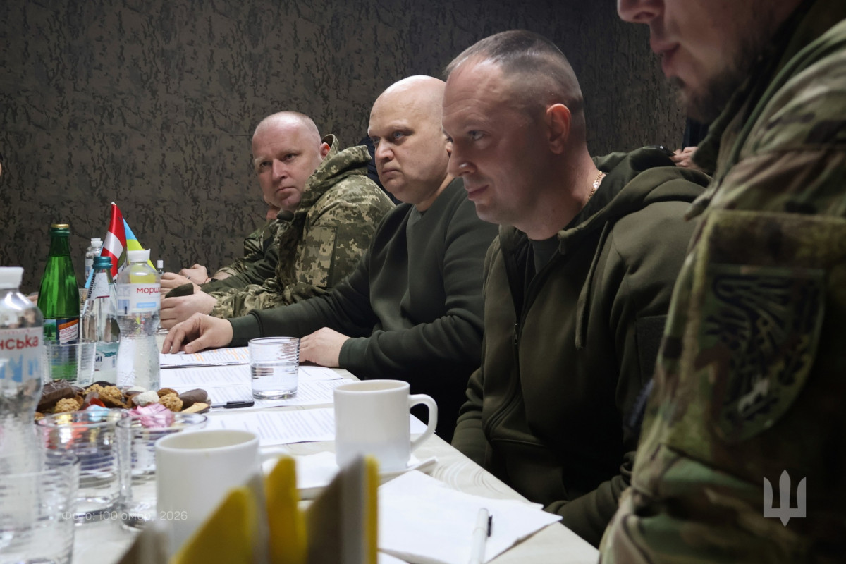 Зеленський вручив бойові нагороди воїнам легендарної 100-ї бригади