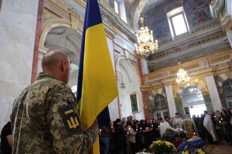 У Луцьку провели в останню путь полеглого військовослужбовця Олександра Кобилька
