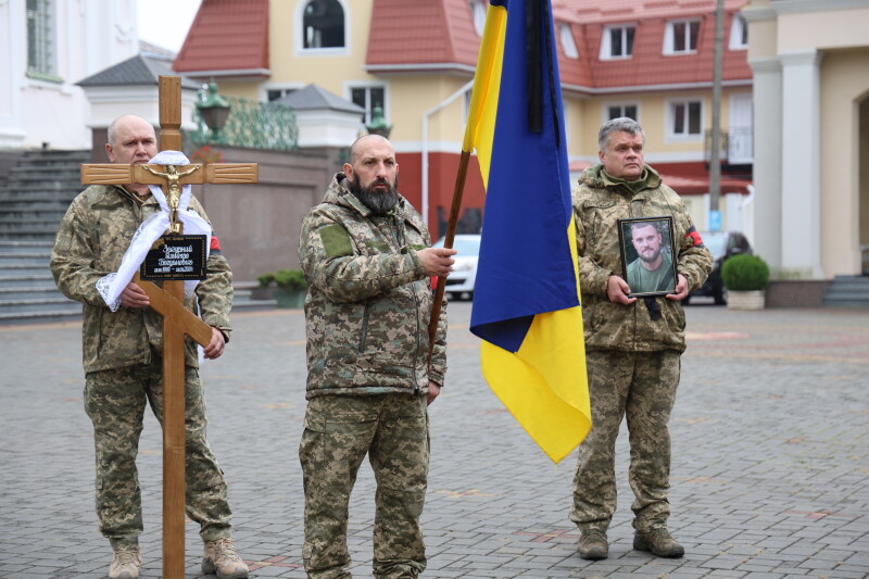 Загинув у вересні минулого року: у Луцьку попрощались з Героєм Дмитром Загурним