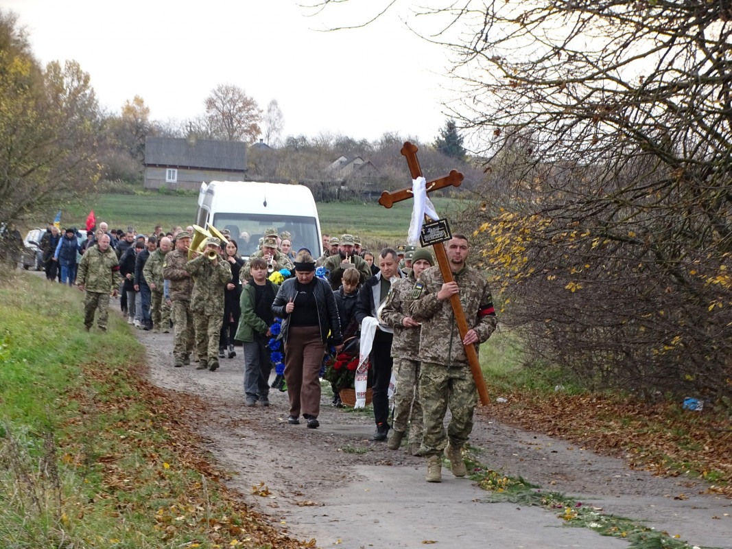 Загинув у бою у Покровському районі: на Волині провели в останню путь Героя Юрія Патія