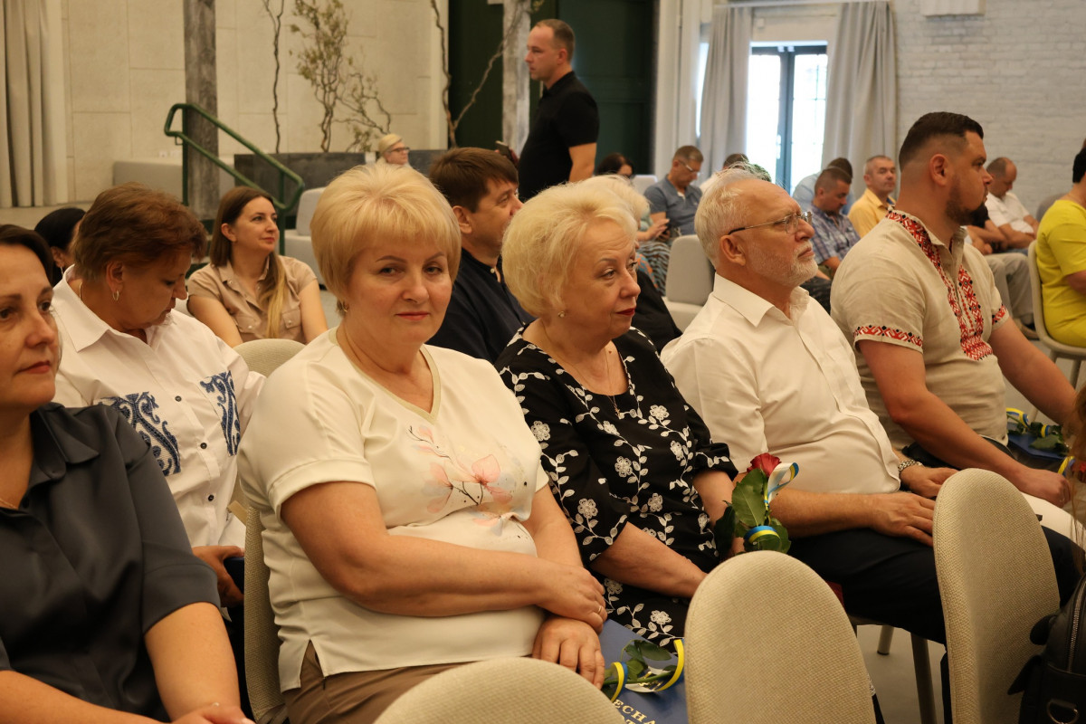 Відзнаки МОЗ й ОДА: медиків Волині привітали з професійним святом