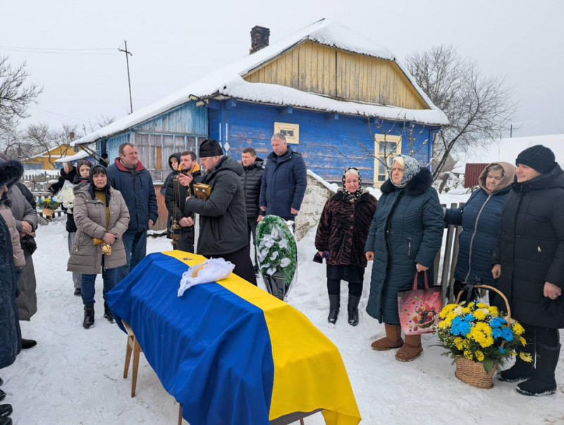Сільський майстер на всі руки: волиняни попрощалися з Героєм Володимиром Вавринюком