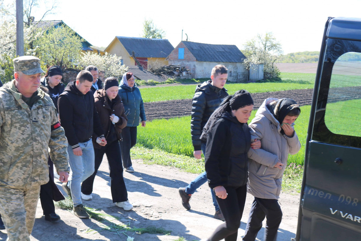 На Волині провели в останню дорогу захисника Івана Гутверта