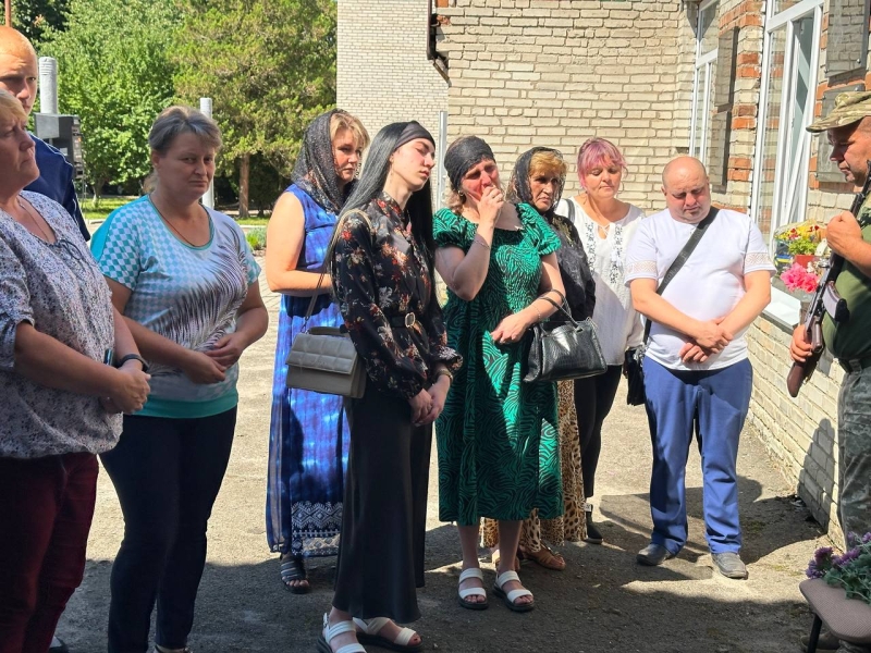 У ліцеї на Волині відкрили меморіальну дошку загиблому захиснику Михайлу Водоносу