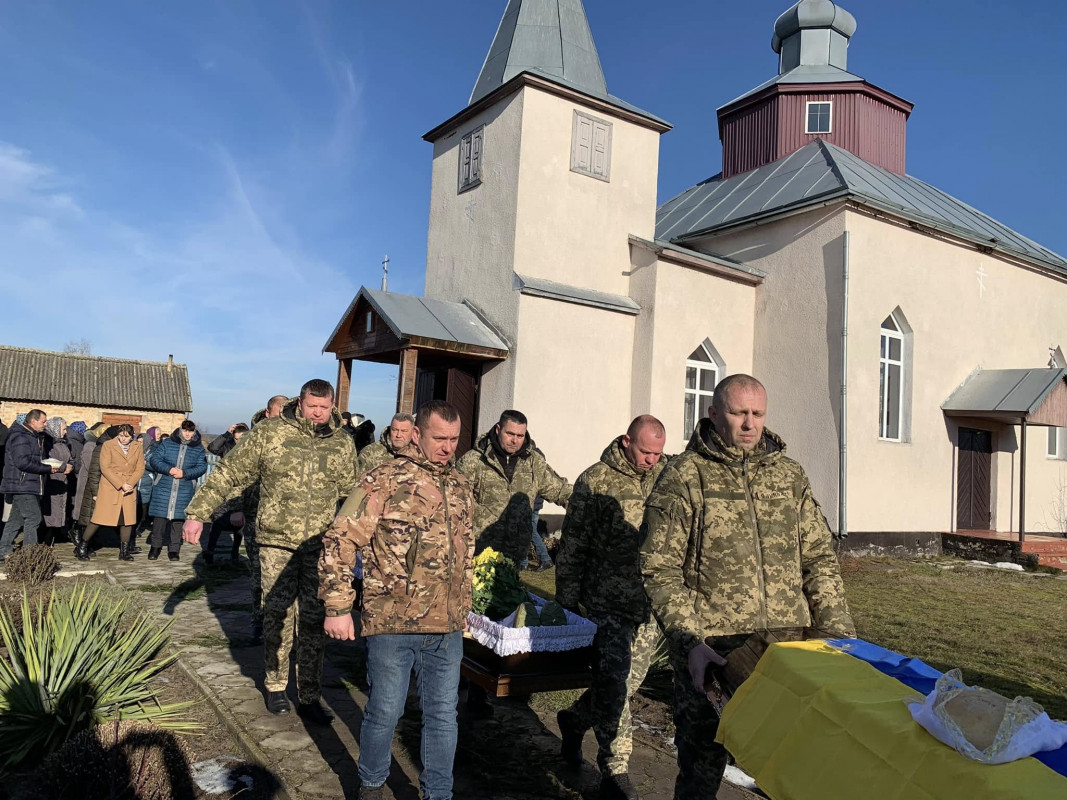 Загинув у бою: на Волині попрощались з Героєм Сергієм Бубелою