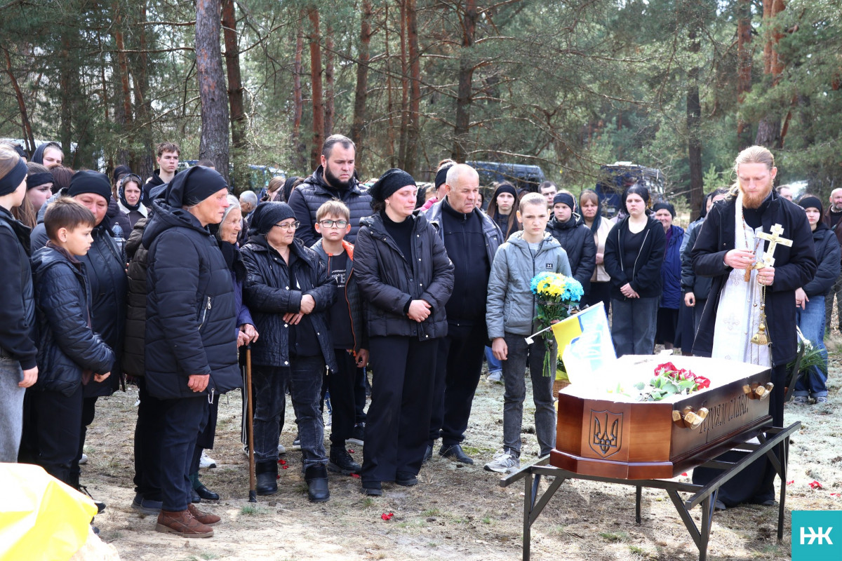 Пройшов АТО та пекло полону: на Волині попрощалися з Героєм Олександром Домальчуком
