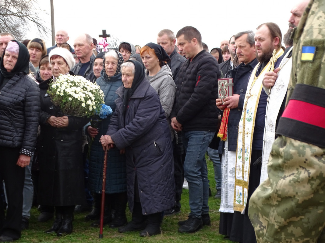 Загинув у бою у Покровському районі: на Волині провели в останню путь Героя Юрія Патія