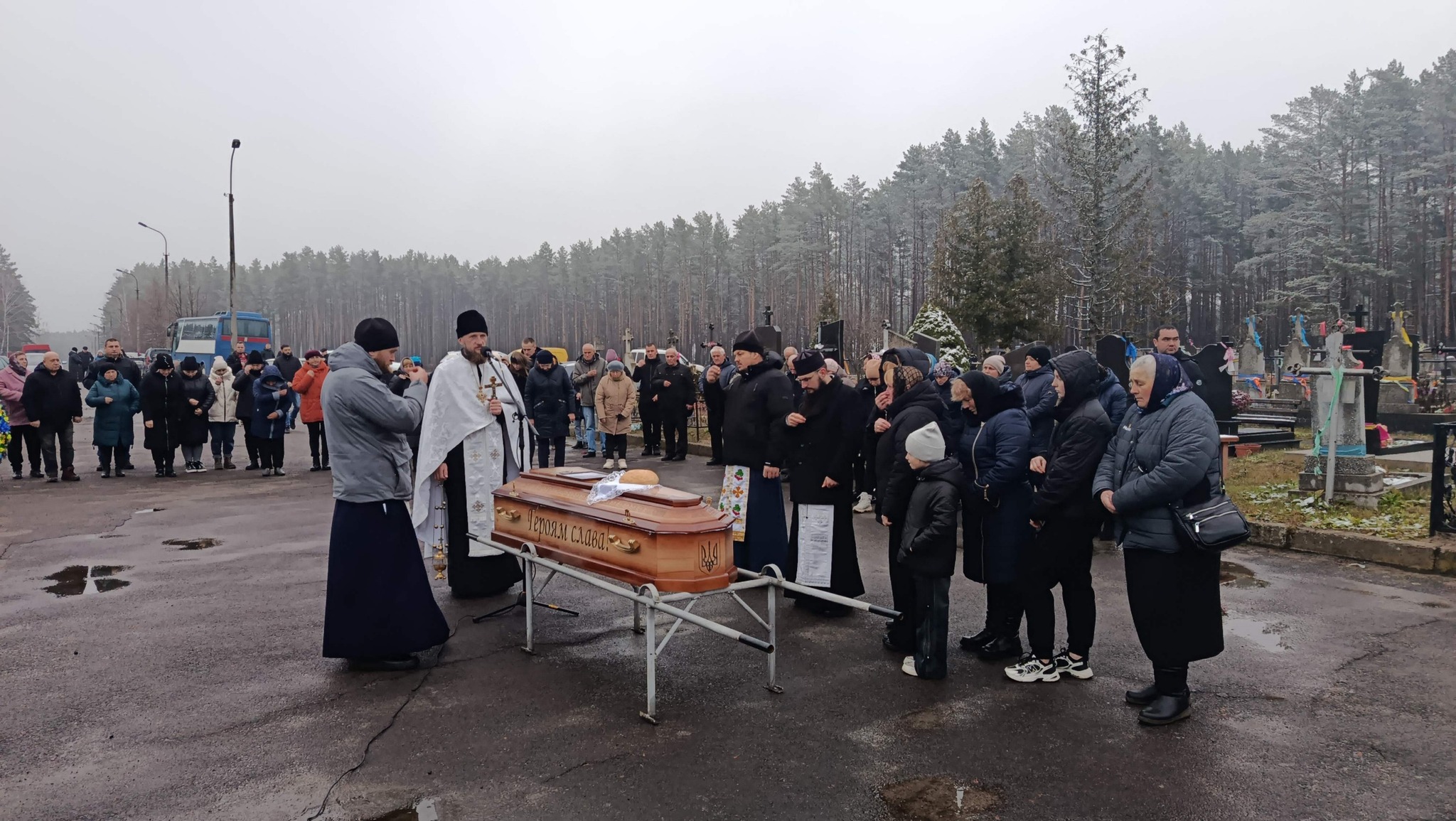 Трагічно загинув у ДТП: на Волині попрощалися із 32-річним захисником Едуардом Радчуком