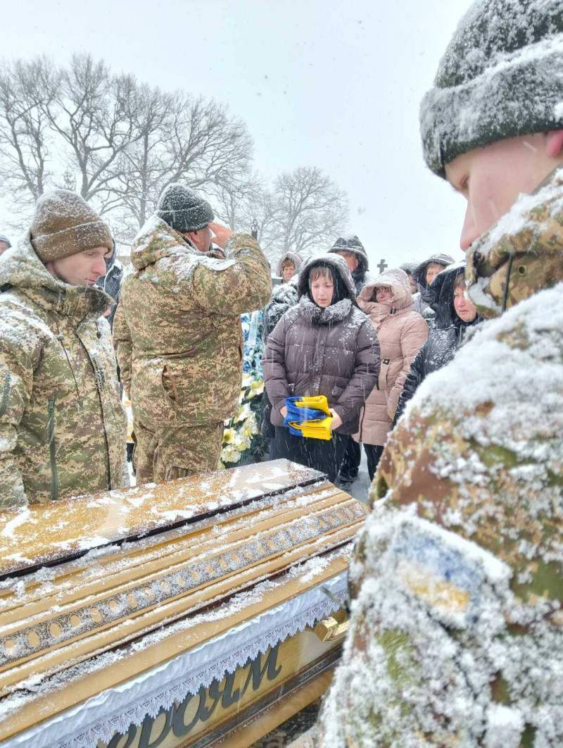 На Волині провели в останню земну дорогу військового Василя Ярмолюка