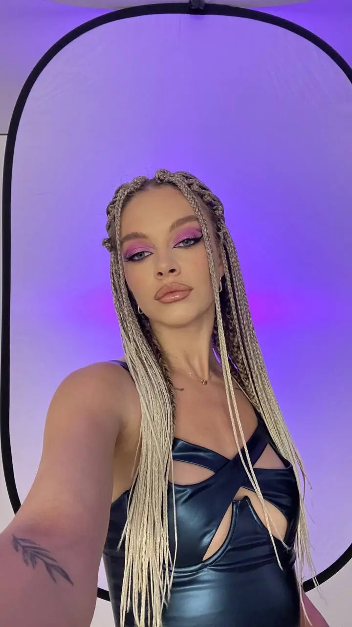 «Я вчу жінок любити себе»: історія тренерки з Волині, яка змінює життя танцями. Фото