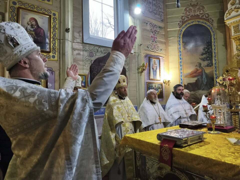 Понад 30 років був настоятелем храму: на Волині провели в останню путь священника