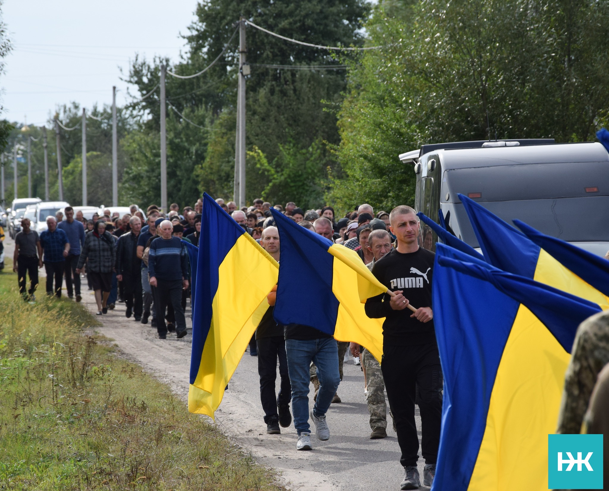 Довгою була дорога додому, бо тривалий час вважався зниклим безвісти: на Волині в останню путь провели воїна Олександра Диня