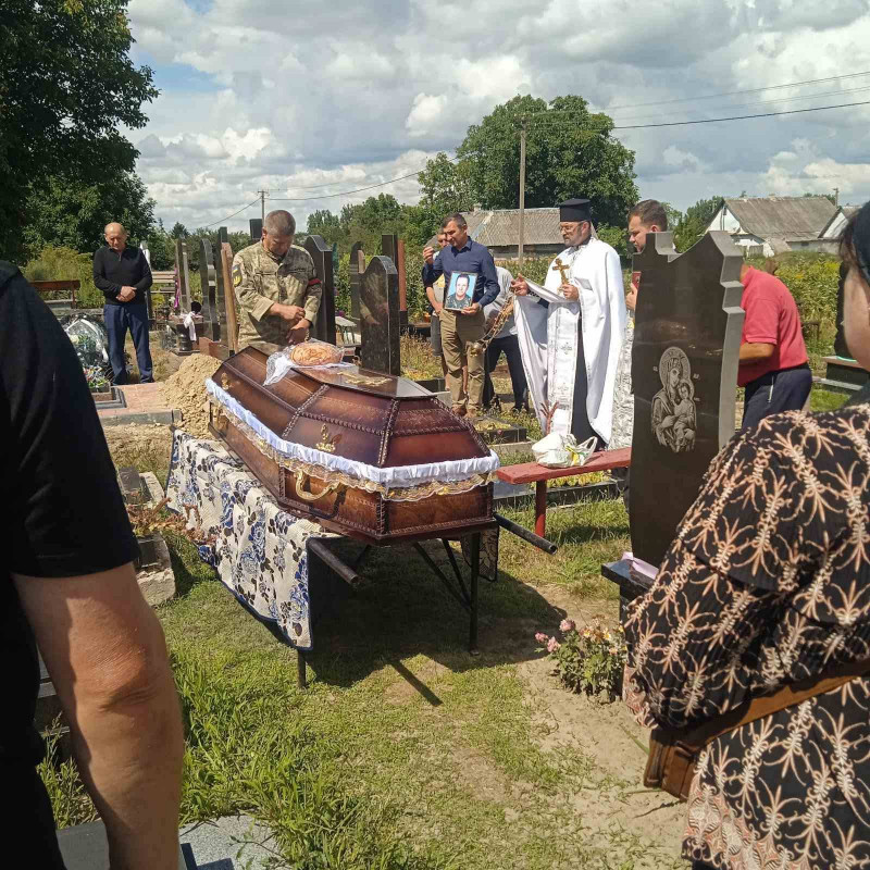 На Волині попрощалися із ветераном АТО Василем Новосадом