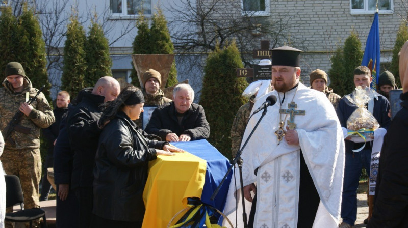 У громаді на Волині попрощалися із 23-річним розвідником «Азова» Назаром Поліщуком