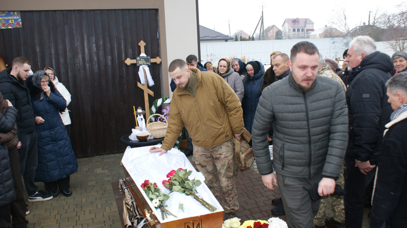 Навіки 44: на Волині попрощалися з Героєм Анатолієм Репшем