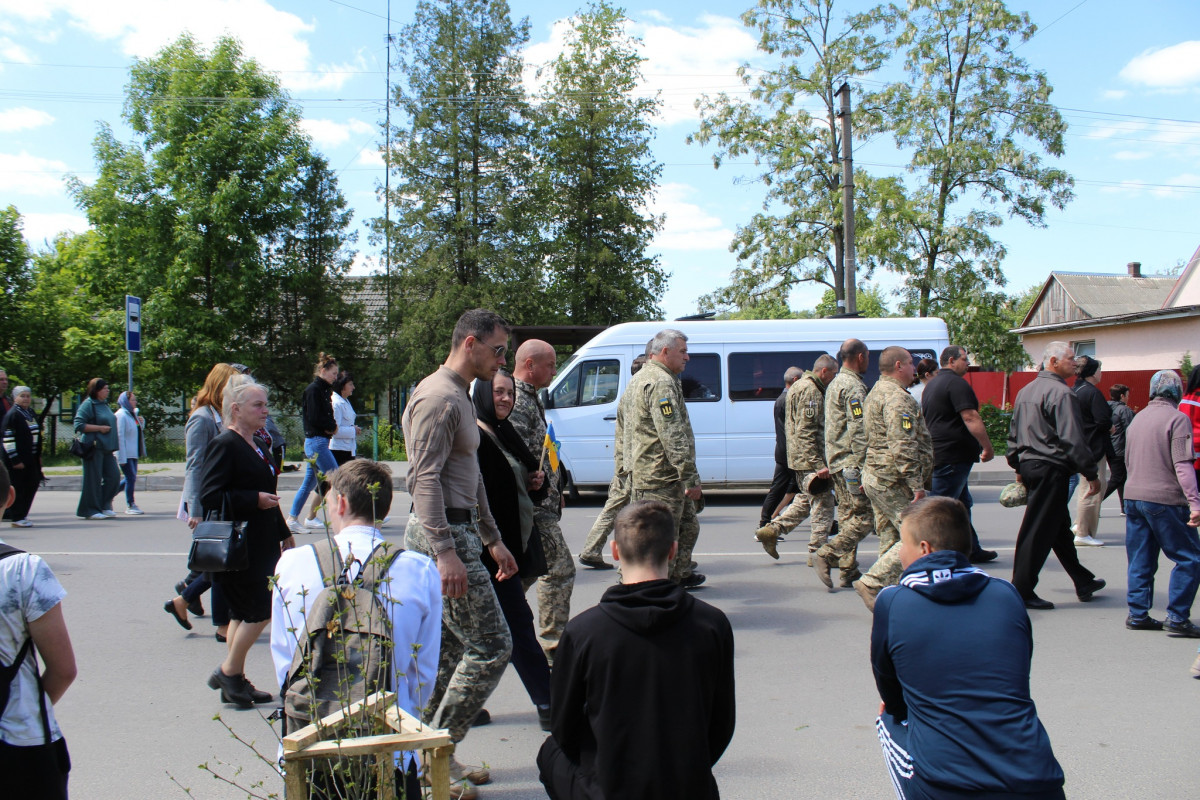 В бою отримав поранення, несумісні з життям: на Волині поховали Героя Сергія Дмитрука