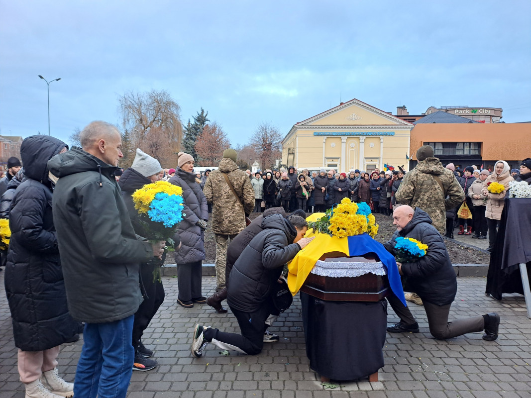 Упродовж 13 місяців його доля залишалася невідомою: на Волині поховали Героя Романа Лайтара