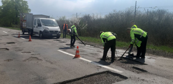 Розпочали ремонт дороги Устилуг – Луцьк – Рівне