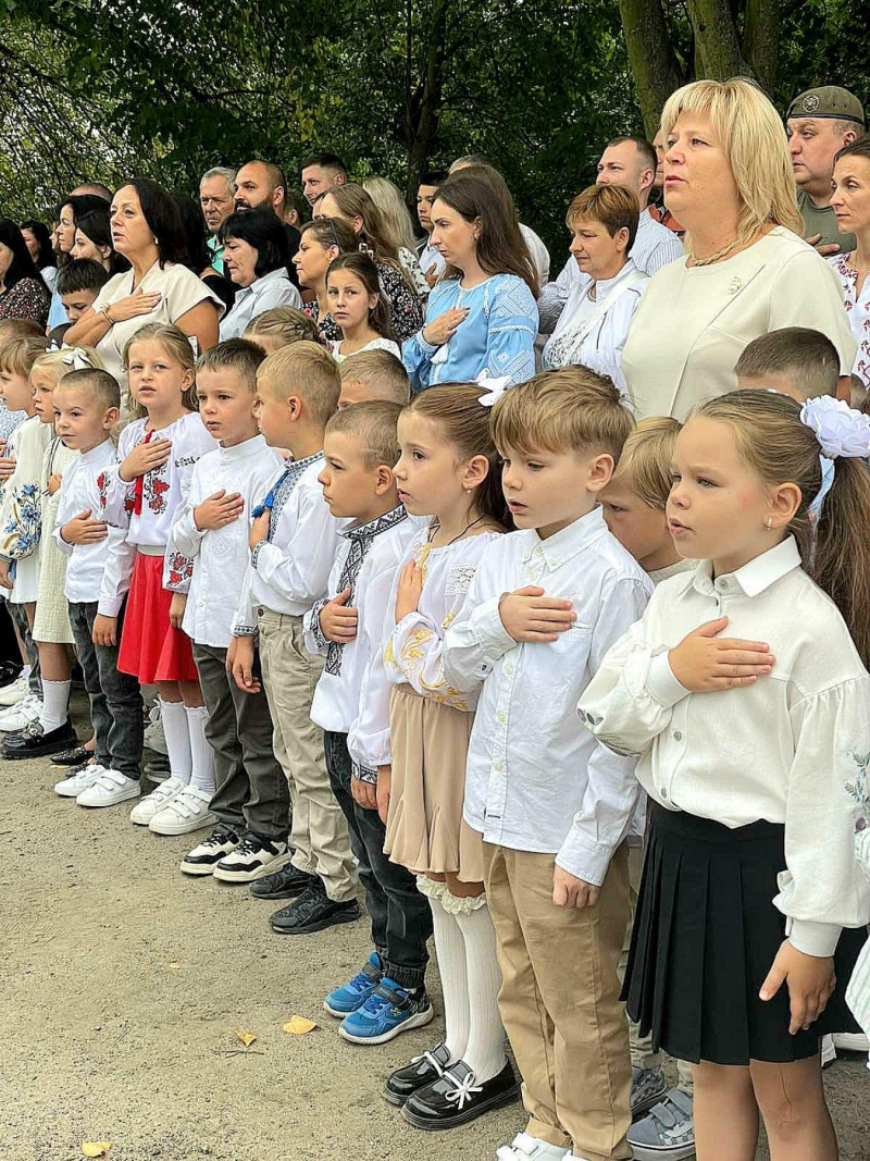 Замість квітів – донат на підтримку ЗСУ: як у Ковельській громаді відзначили День знань