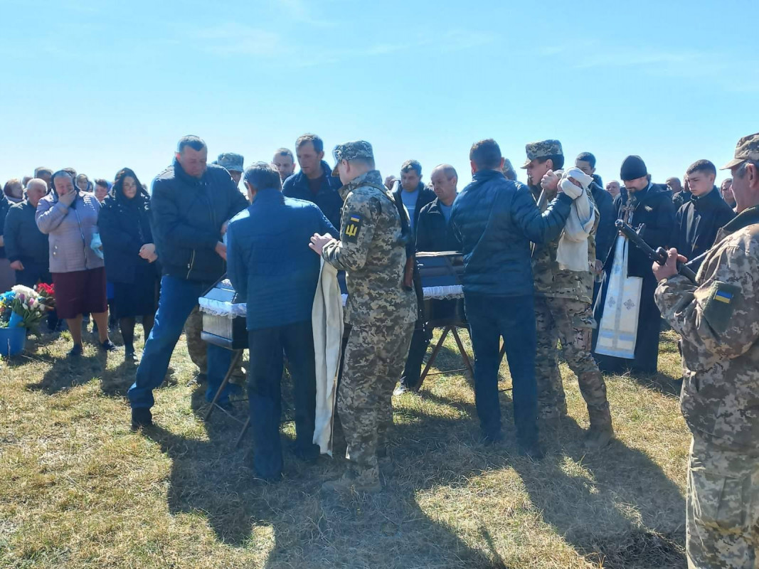 Жалоба у Вербну неділю: на Волині поховали Героя Миколу Миронюка