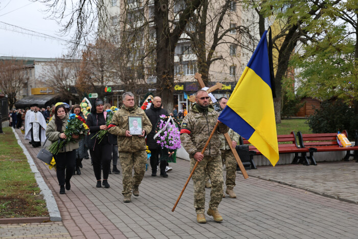 Майже через рік після загибелі у Луцьку попрощалися з 31-річним воїном Андрієм Грицюком