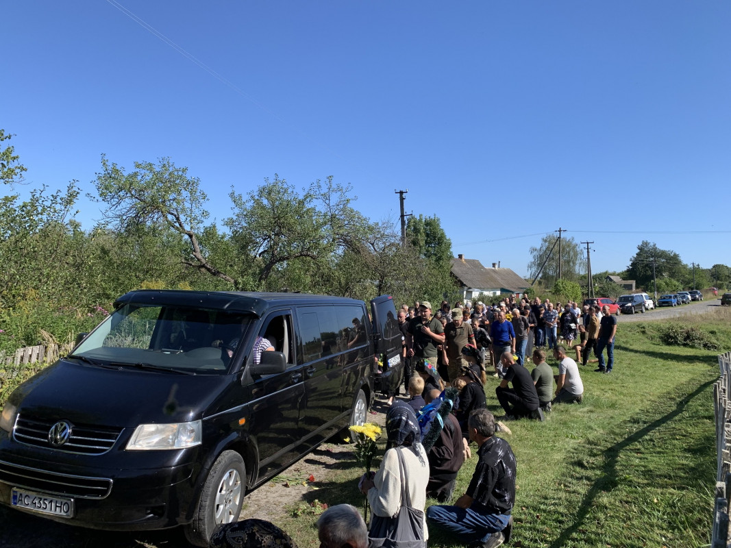 Загинув майже півтора роки тому: «на щиті» назавжди на Волинь повернувся Герой Ігор Максимчук