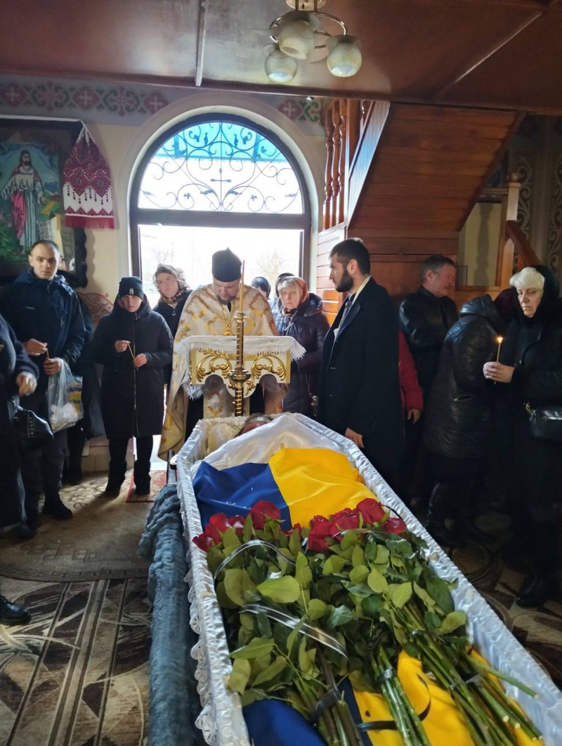 На Волині в останню дорогу провели військового Адріана Крупка. Фото