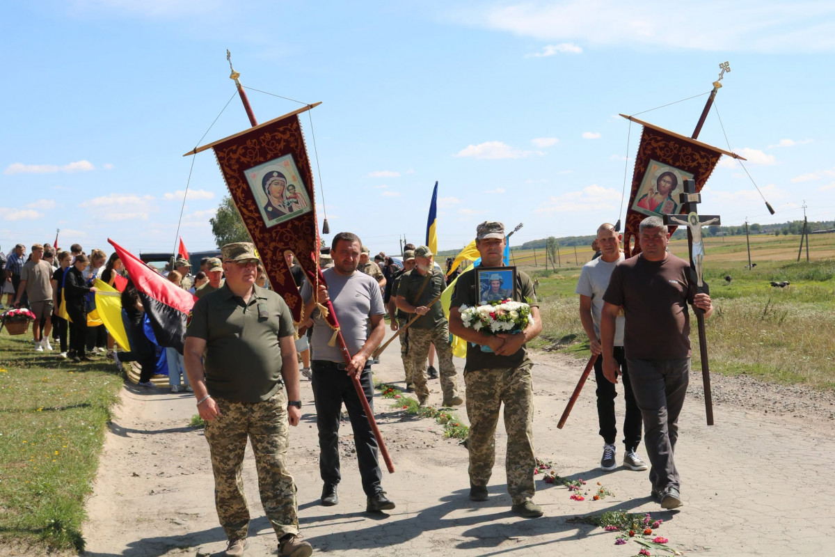 Загинув на Донеччині ще у 2025 році: на Волині провели в останню дорогу захисника Віталія Новосада