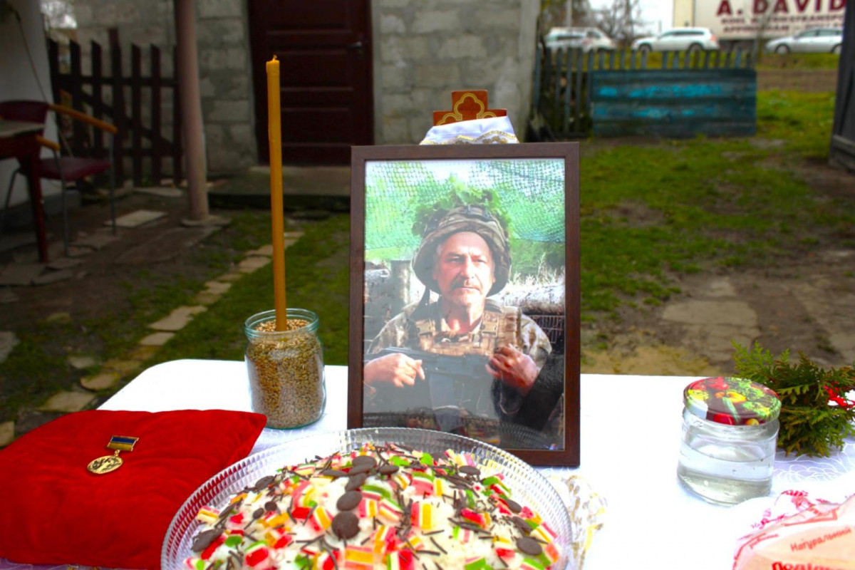 Завтра йому мало виповнитися 55 років: на Волині попрощалися із захисником Василем Савичем