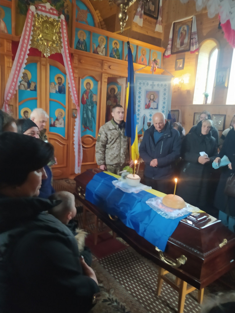 Понад рік рідні чекали звістки: на Волині поховали Героя Андрія Босюка