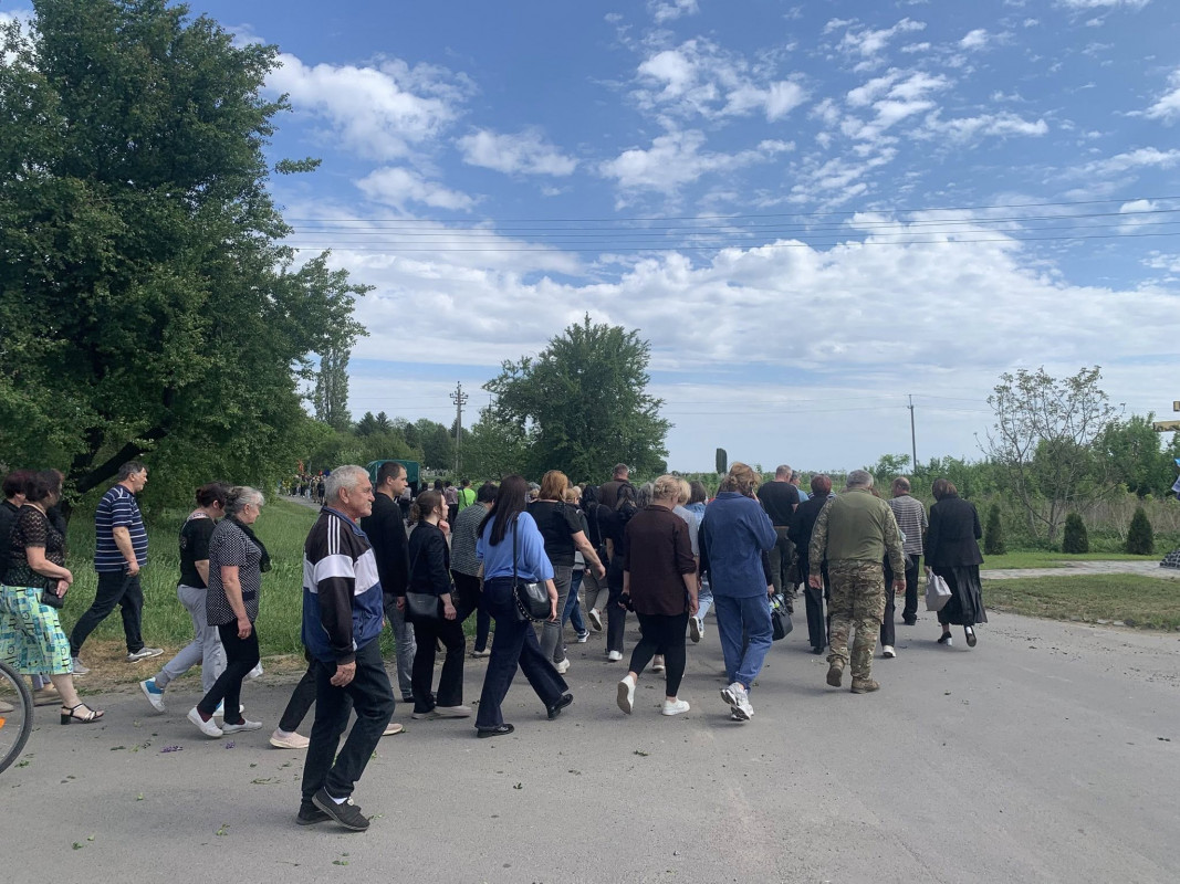 Загинув смертю Героя: на Волині провели в останню путь захисника Олега Хайбу