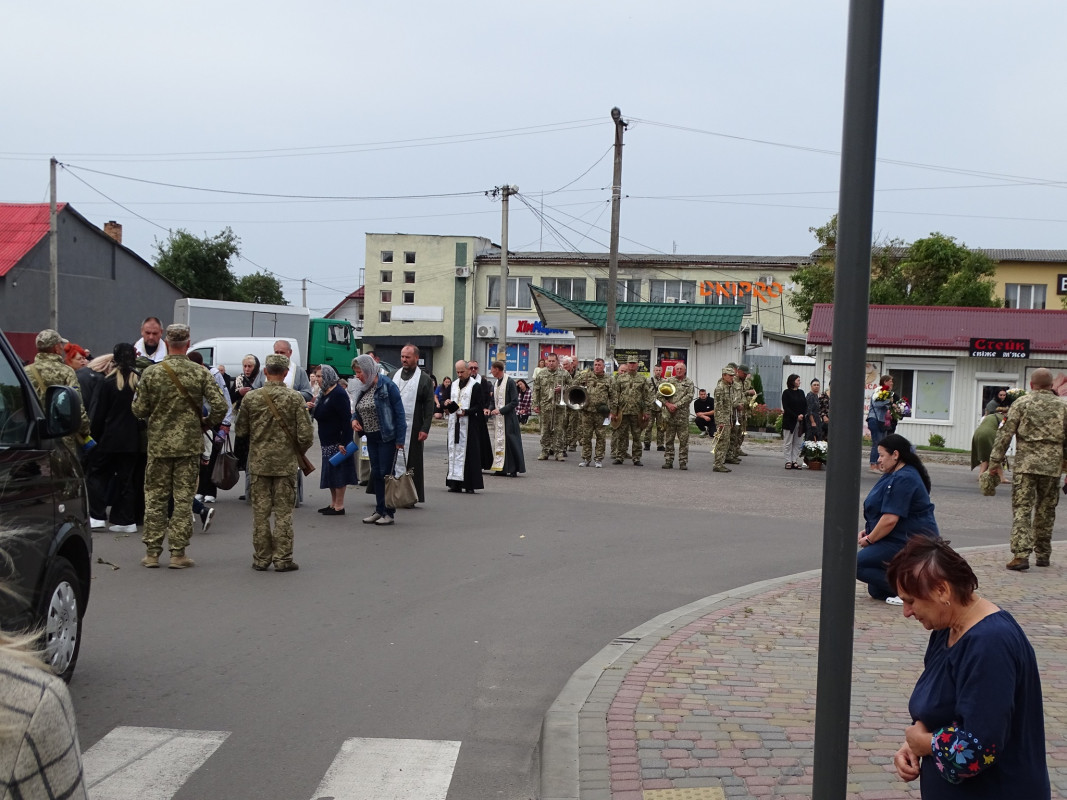 Ідентифікований за результатами тесту-ДНК: на Волині поховали Героя Володимира Олексюка