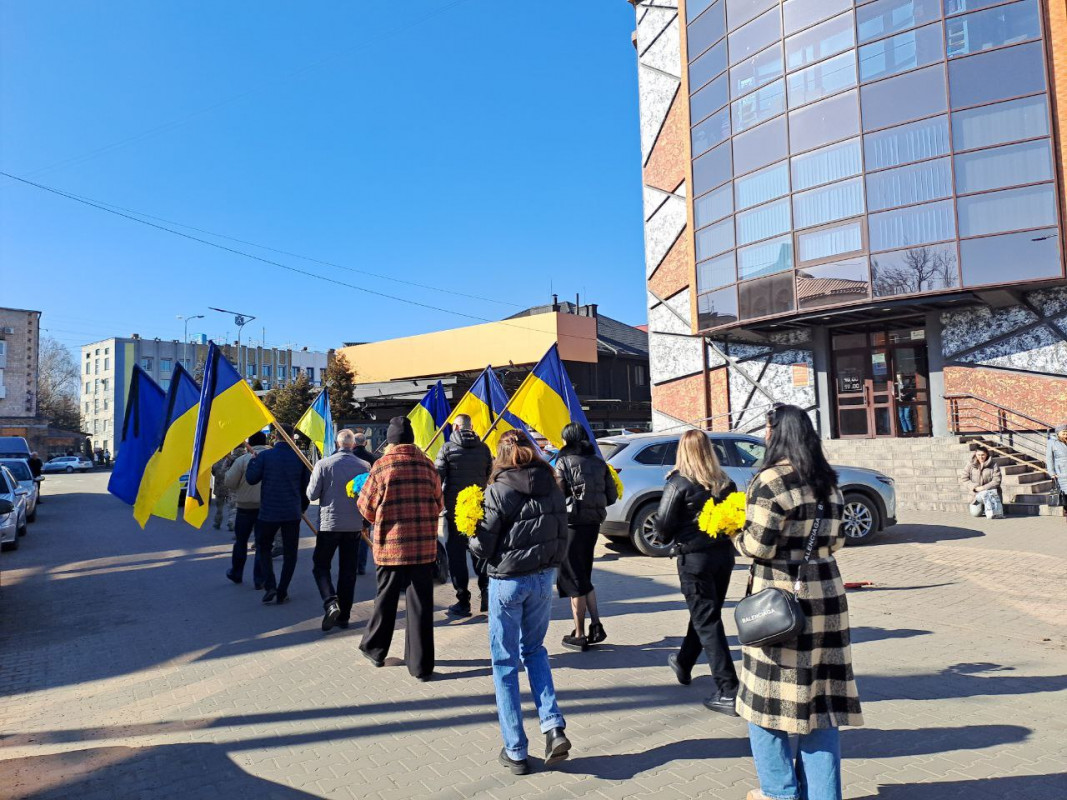 Мав приїхати у відпустку, а повернувся навіки «на щиті»: на Волині попрощалися з Героєм Олександром Маслом