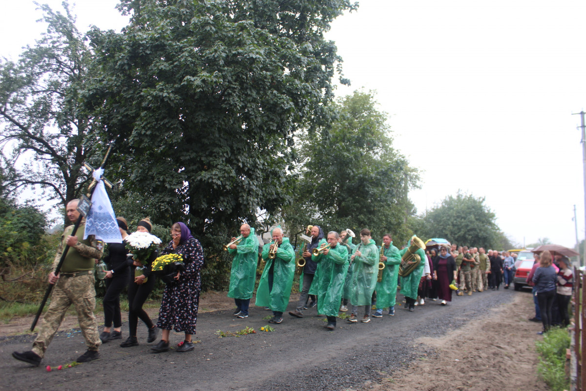 Не дожив до 50-річчя один день: на Волині поховали загиблого Героя Івана Гайдучика