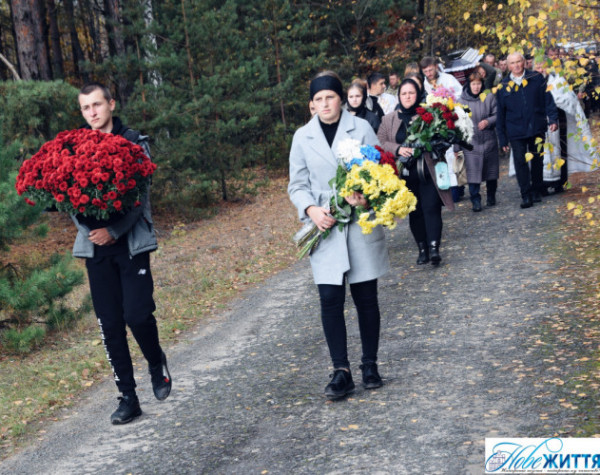 На Любешівщині під час похорону загиблого Героя Дмитра Зімича на небі з’явилася веселка