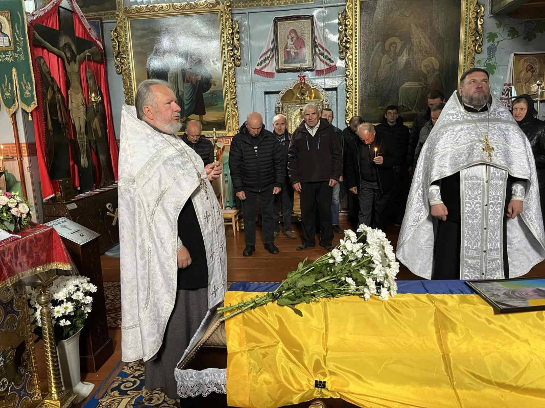 Турботливий син і брат, хороший друг і відповідальний військовослужбовець: на Волині поховали Героя Миколу Кошеля