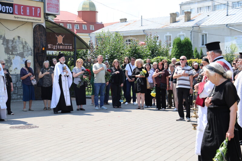 Загинули понад рік тому у Курській області: у Луцьку відбулося прощання з Героями Леонідом Матвійчуком та Олександром Єдинаком