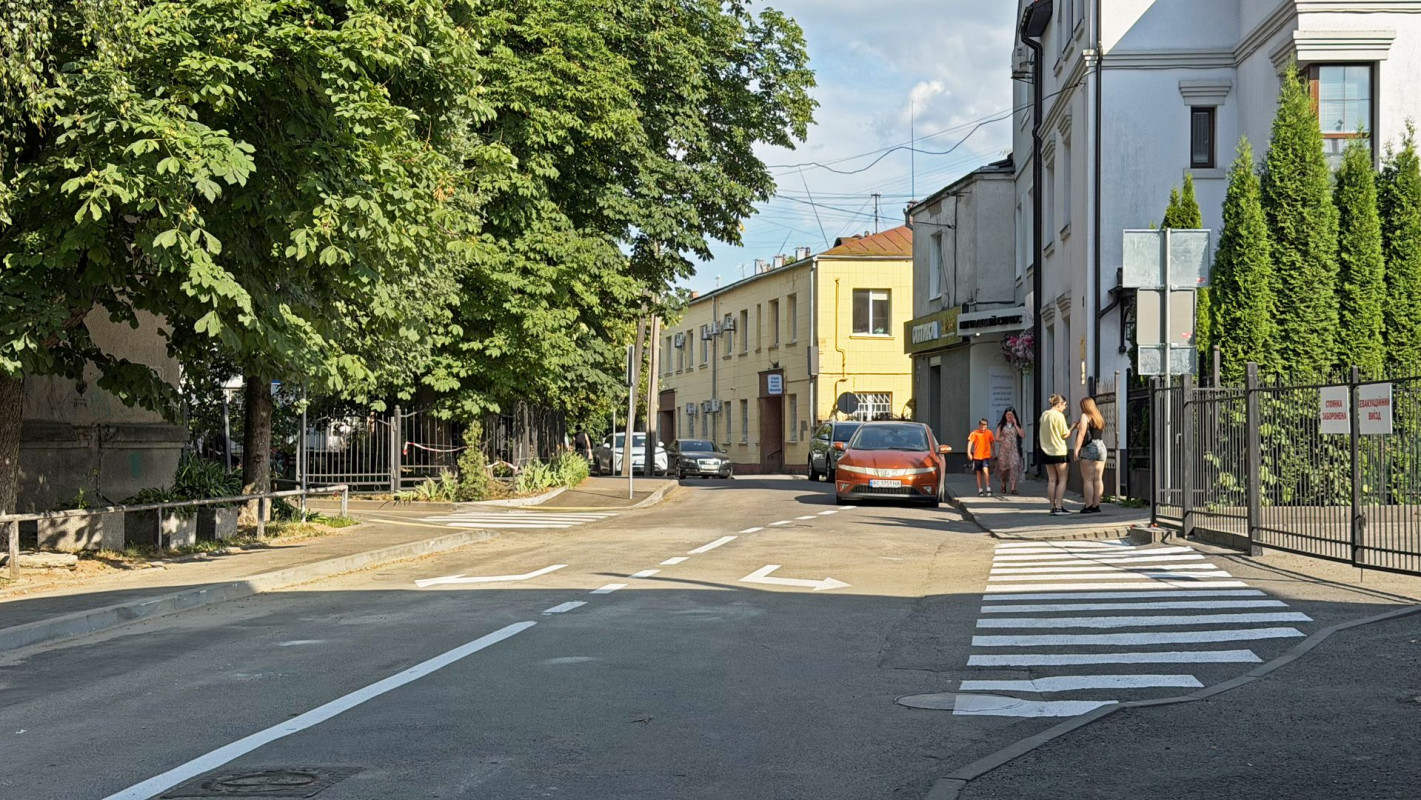 У Луцьку після 22 днів ремонту відкрили для транспорту вулицю Степана Бандери