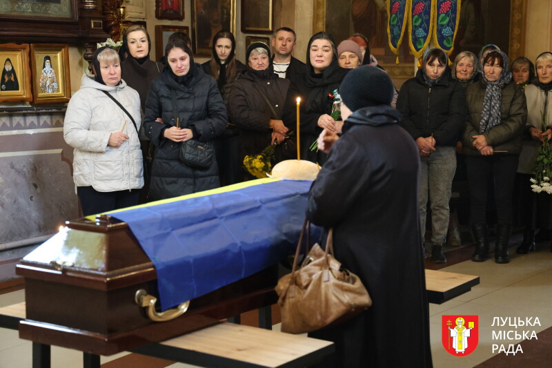 Навіки 52: у Луцьку попрощалися із захисником України Юрієм Андрійчуком